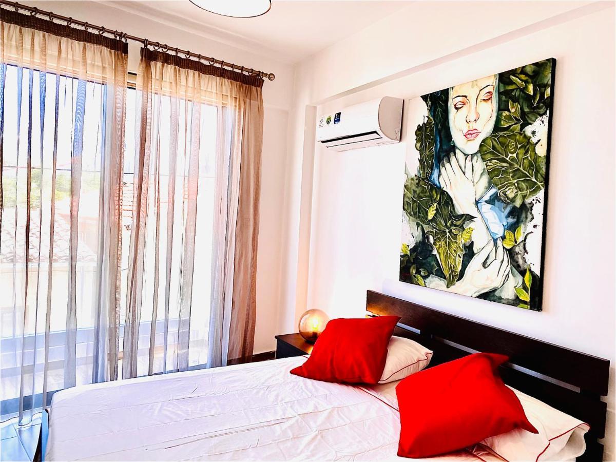 Bali Suites 101 Larnaca Esterno foto