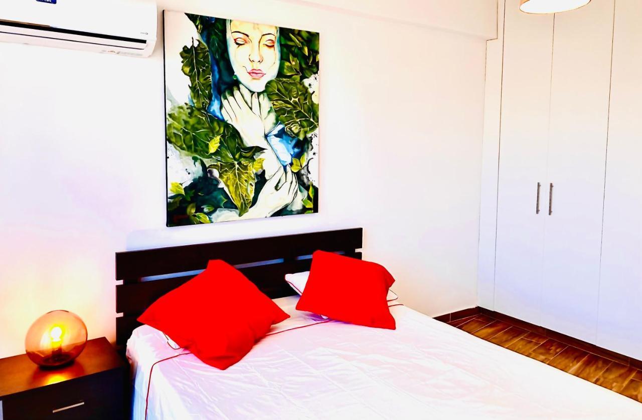 Bali Suites 101 Larnaca Esterno foto